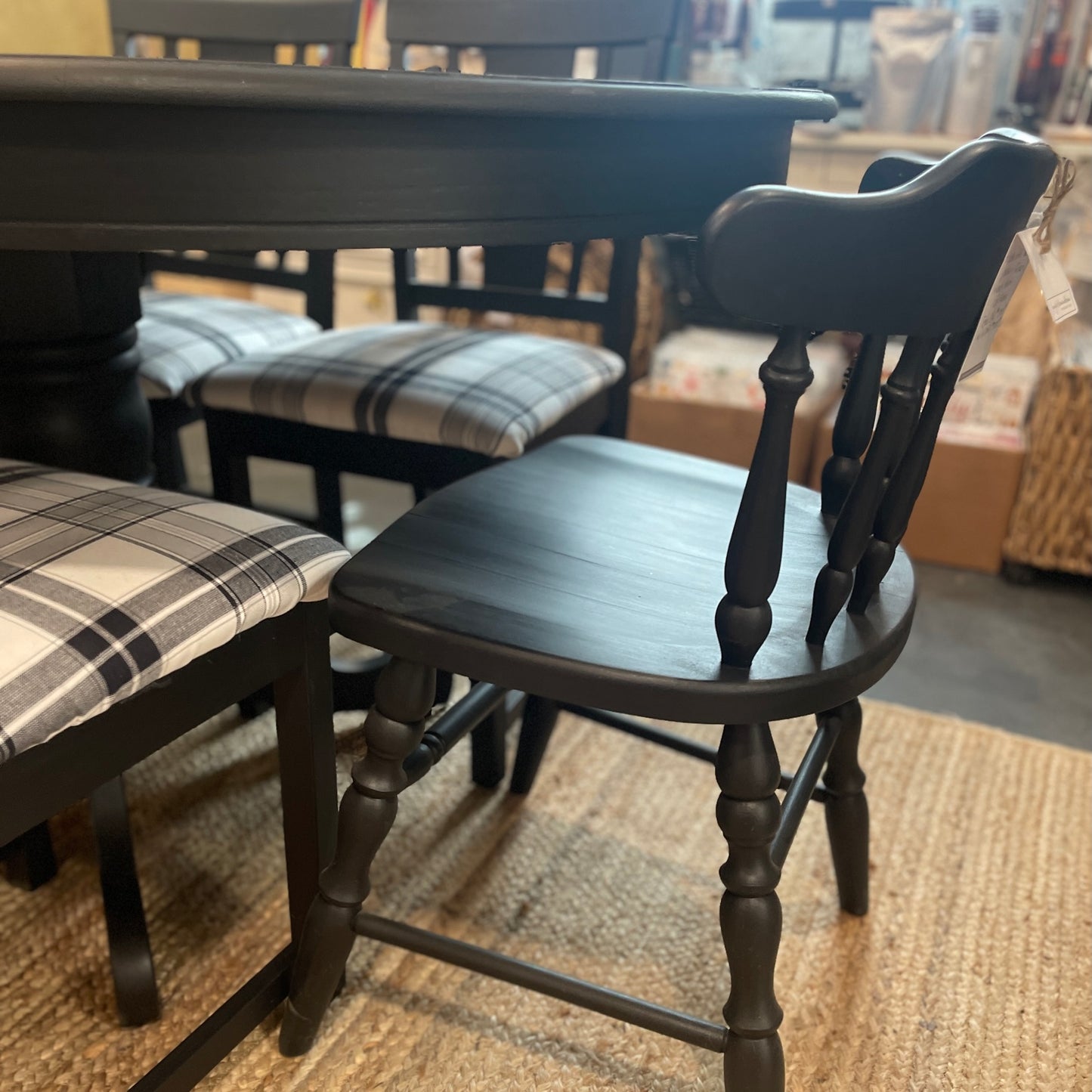 Table & Chairs (4)