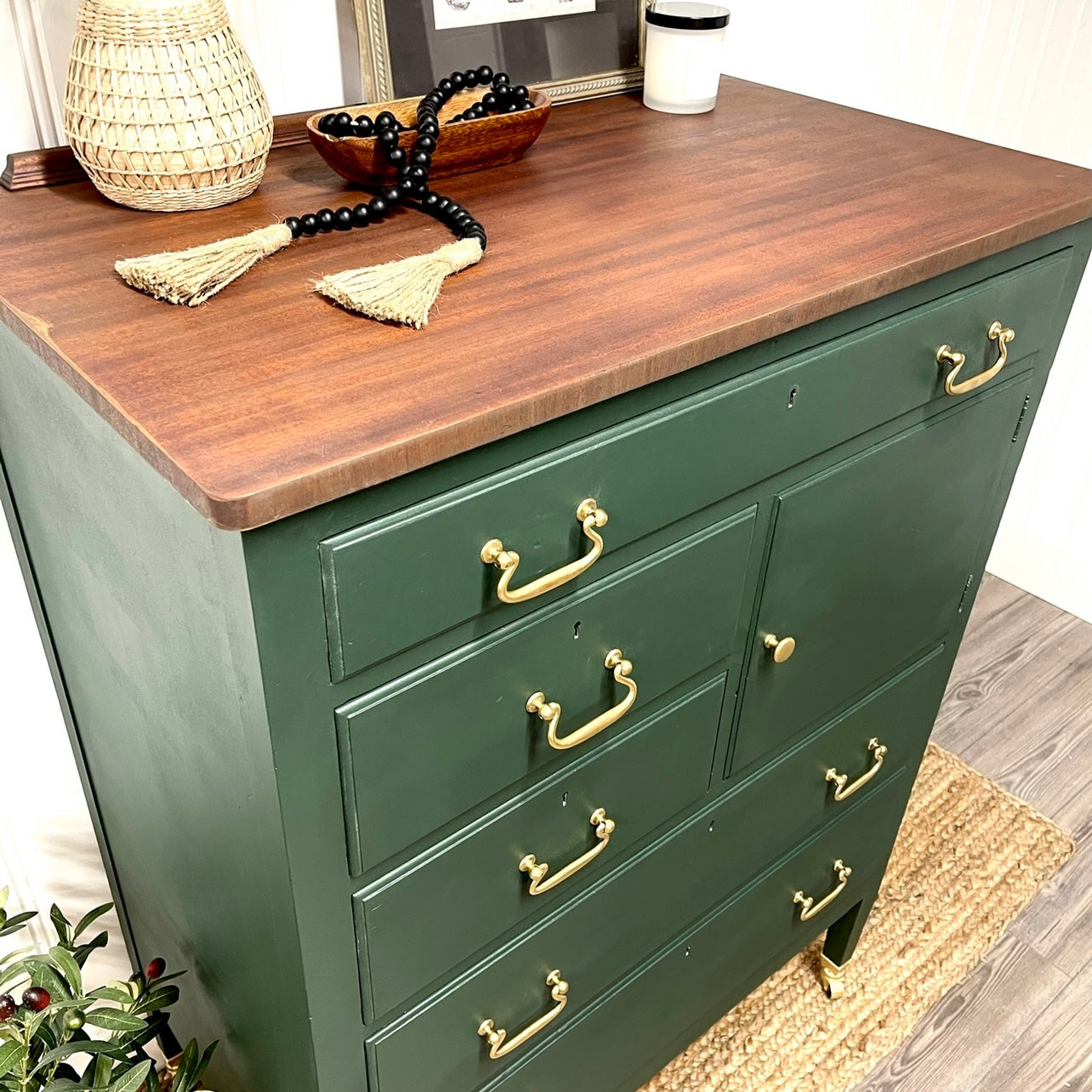 Vintage Hutch in Manor Green
